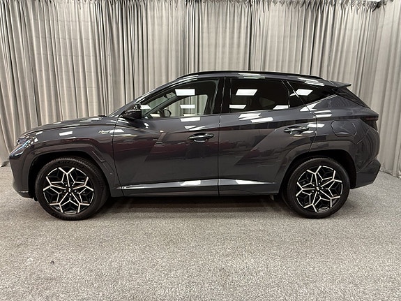Hyundai Tucson 2 of 5