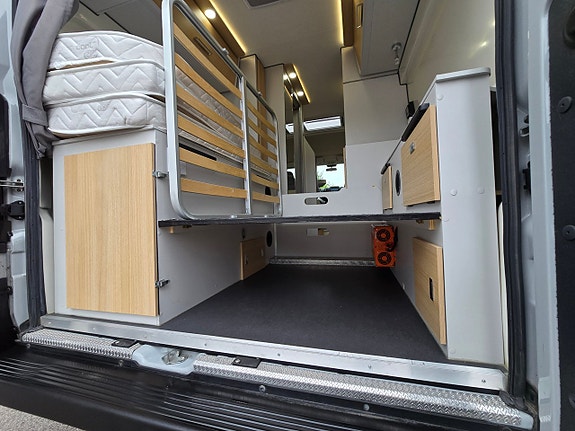 Karmann-Mobil Dexter 580 10 of 17