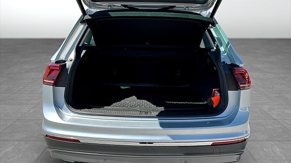 Volkswagen Tiguan 12 of 14