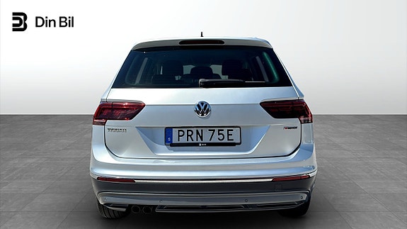 Volkswagen Tiguan 5 of 5