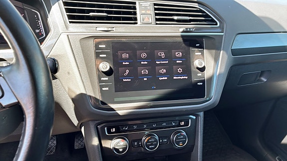 Volkswagen Tiguan 9 of 14