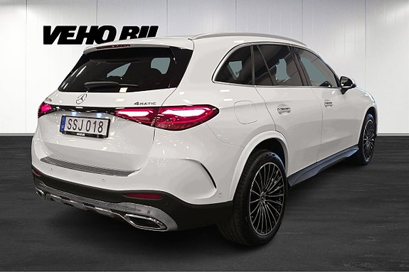 Mercedes-Benz GLC300 e 3 of 5