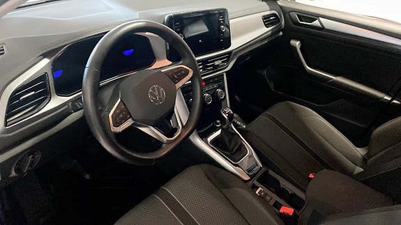 Volkswagen T-Roc 7 of 13