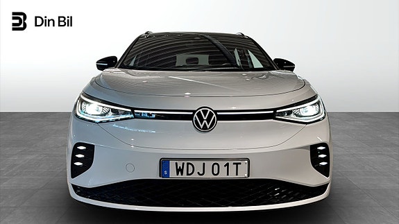 Volkswagen ID.4 GTX 4 of 5