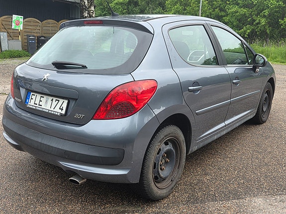 Peugeot 207 4 of 5