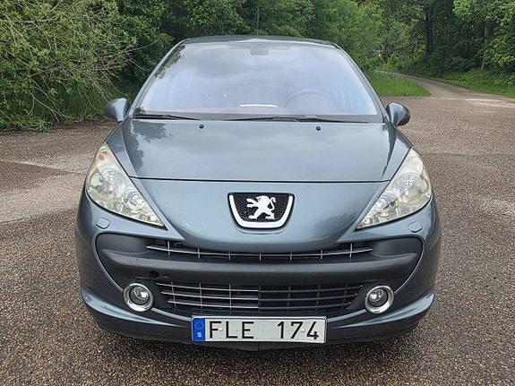 Peugeot 207 2 of 5