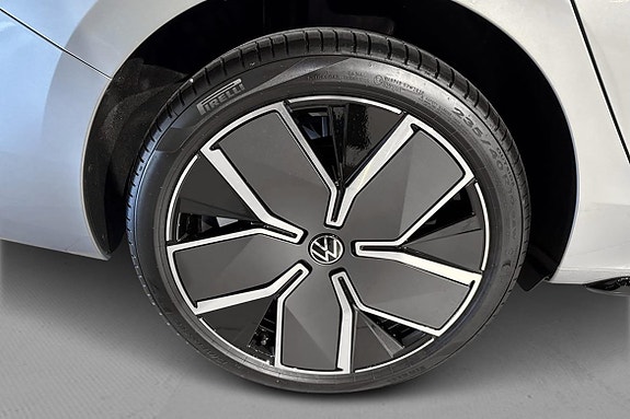 Volkswagen Passat 5 of 5