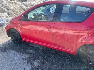Toyota Aygo 4 of 5