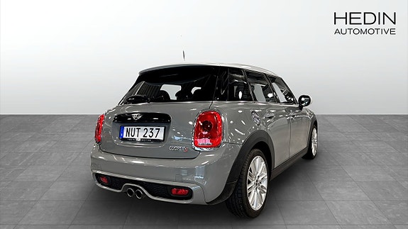 MINI Cooper S 5 of 18