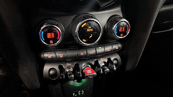 MINI Cooper S 17 of 18