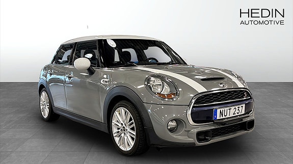MINI Cooper S 7 of 18