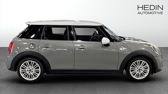 MINI Cooper S 6 of 18