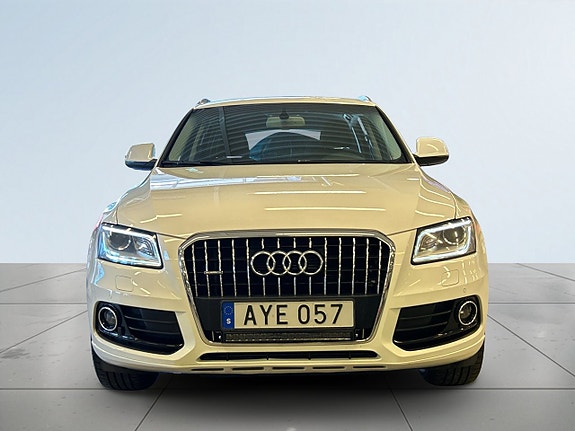 Audi Q5 2 of 5