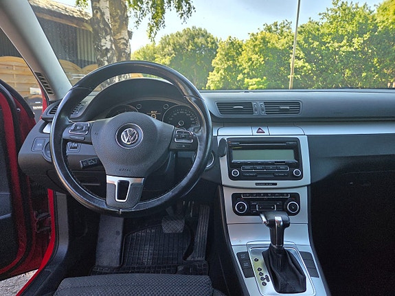 Volkswagen Passat 7 of 10
