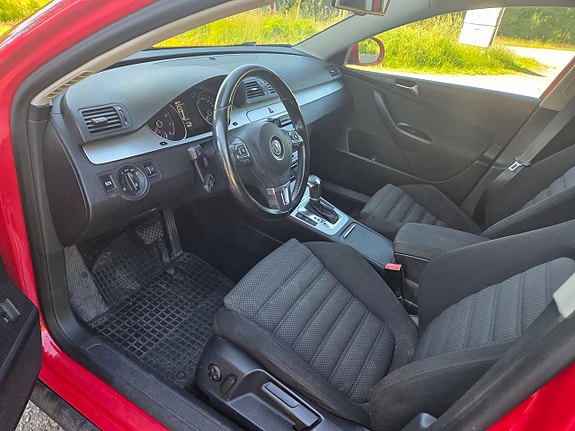 Volkswagen Passat 6 of 10