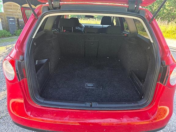 Volkswagen Passat 8 of 10
