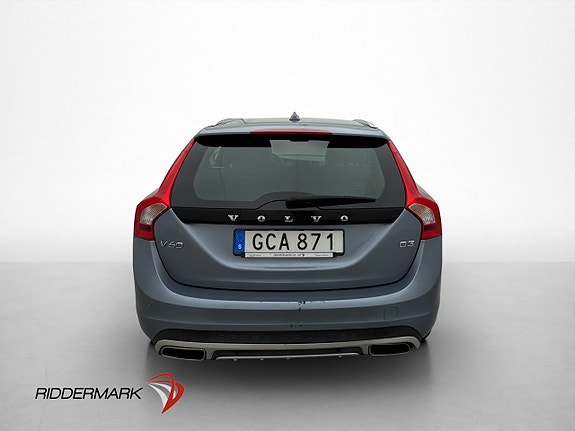 Volvo V60 Cross Country 7 of 30