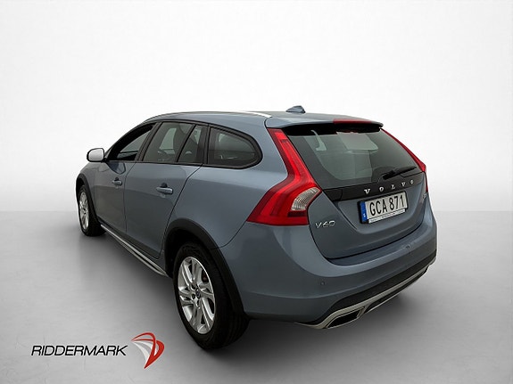 Volvo V60 Cross Country 6 of 30