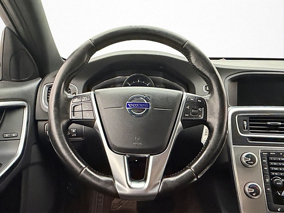 Volvo V60 Cross Country 13 of 30