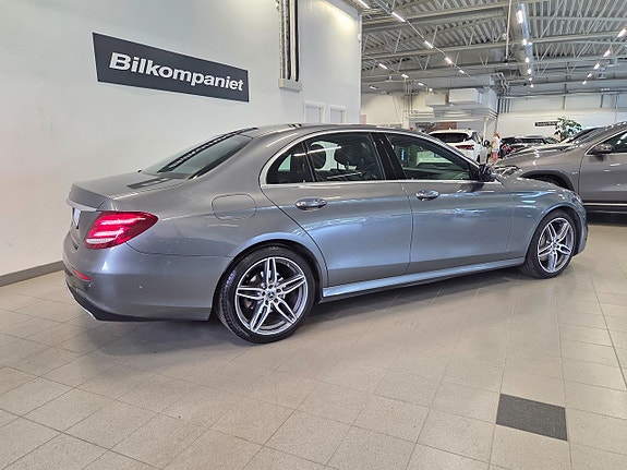 Mercedes-Benz E220 d 4 of 5