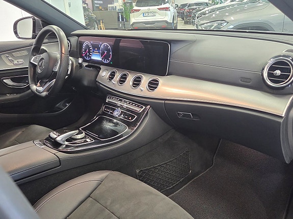 Mercedes-Benz E220 d 8 of 17