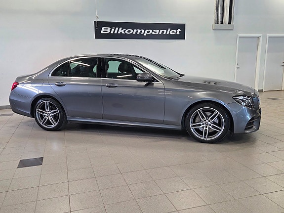 Mercedes-Benz E220 d 2 of 5