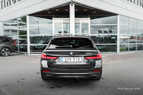 BMW 520d 4 of 5