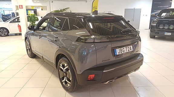 Peugeot 2008 4 of 5