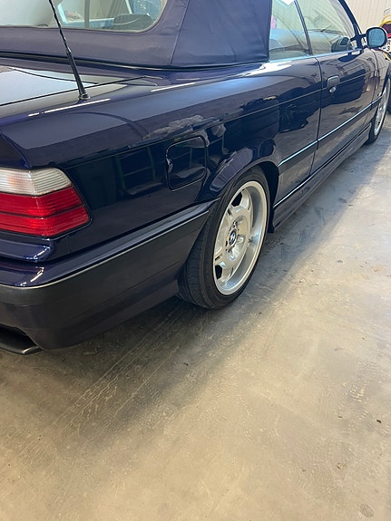 BMW M3 3 of 5