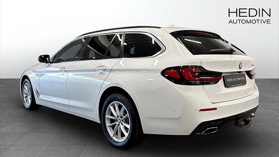 BMW 520 2 of 5