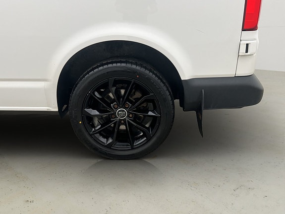 Volkswagen Transporter 26 of 29