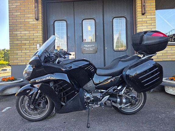 Kawasaki 1400GTR 3 of 5