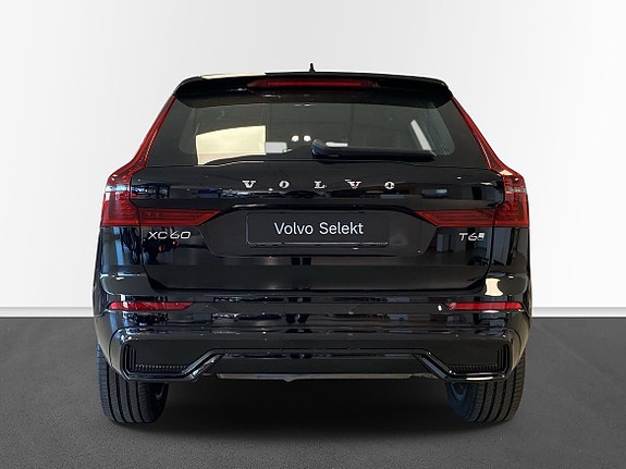 Volvo XC60 14 of 24