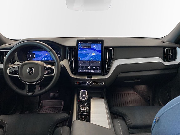 Volvo XC60 11 of 24