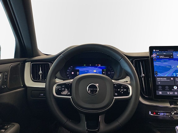 Volvo XC60 17 of 24