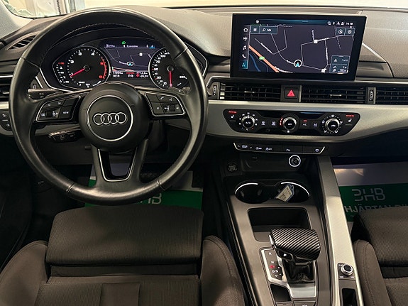 Audi A4 9 of 19
