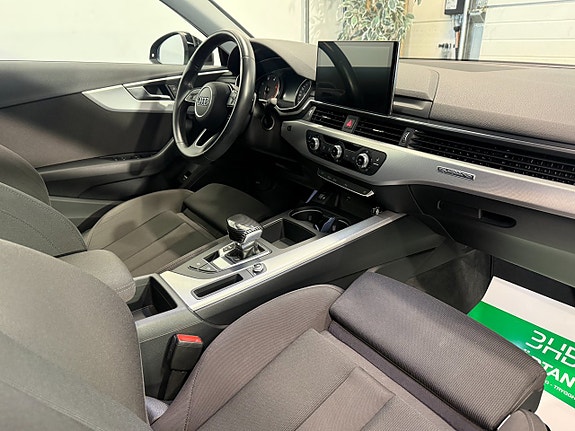 Audi A4 15 of 19
