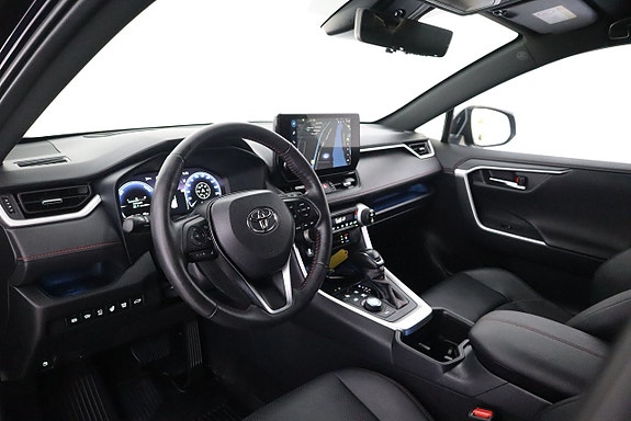 Toyota RAV4 10 of 25