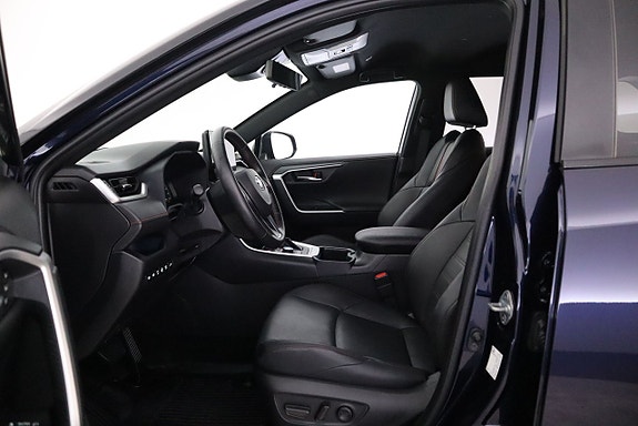 Toyota RAV4 11 of 25
