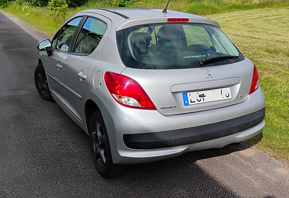 Peugeot 207 3 of 5