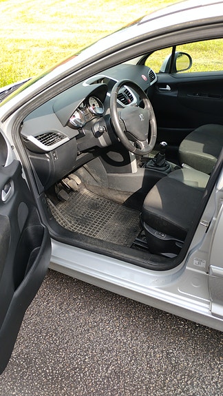Peugeot 207 4 of 5