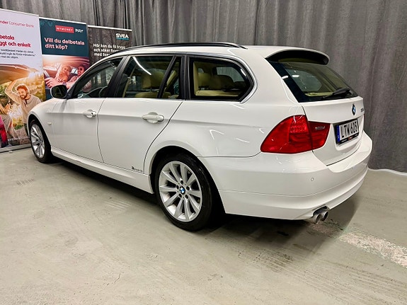 BMW 325d 3 of 5
