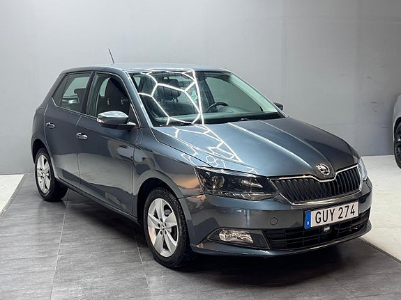 Skoda Fabia 2 of 5
