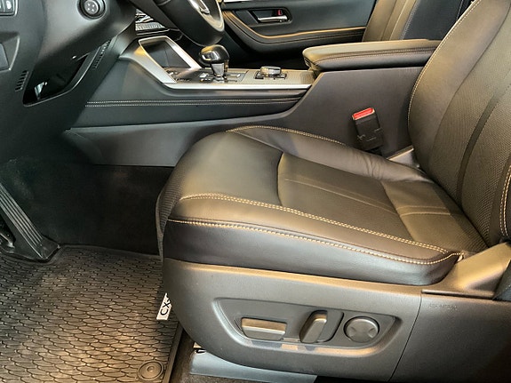 Mazda CX-60 9 of 14