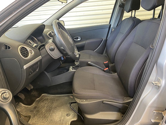 Renault Clio 3 of 5