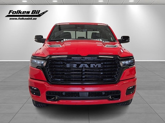 Dodge RAM 1500 2 of 5
