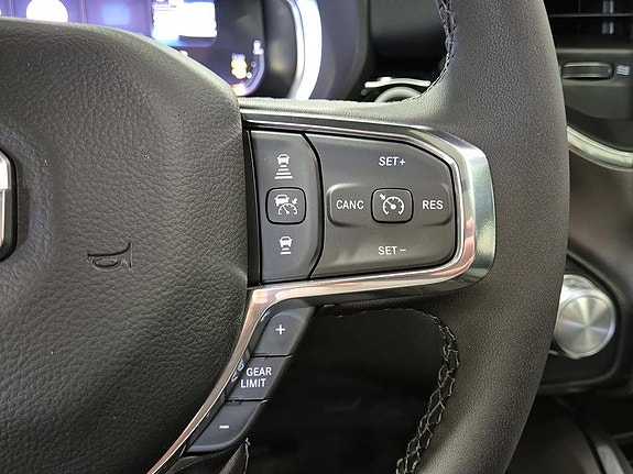 Dodge RAM 1500 16 of 21