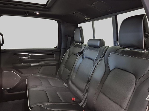 Dodge RAM 1500 18 of 21