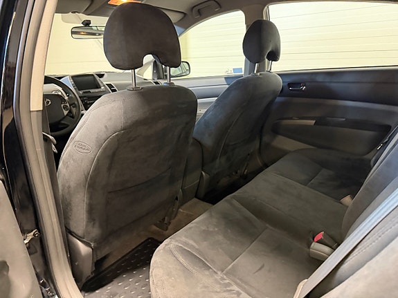Toyota Prius 17 of 20