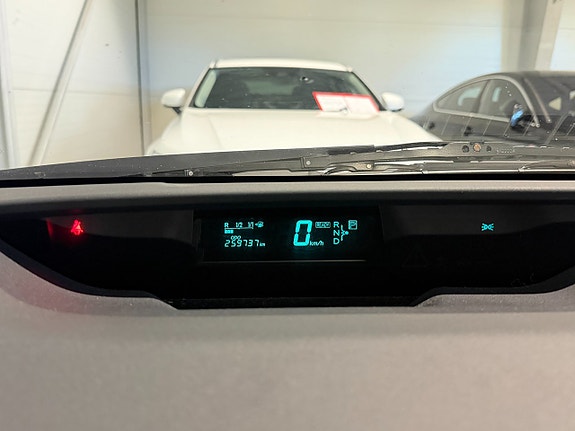 Toyota Prius 18 of 20